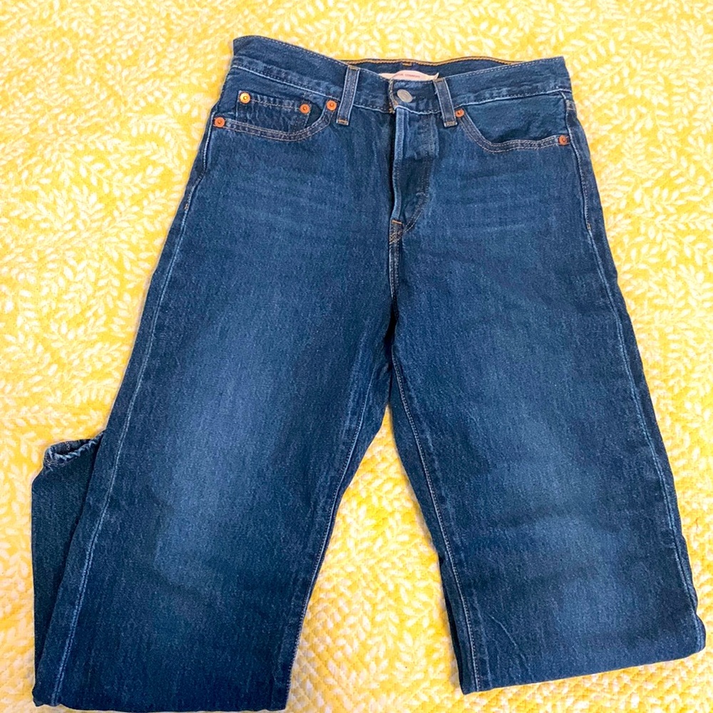 Wedgie Straight Levis Jeans